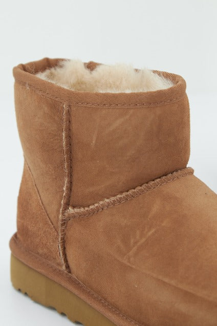 UGG UGG CLASSIC MINI en color CHESNUT (2)