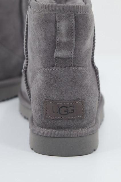 UGG UGG CLASSIC MINI en color GREY (4)