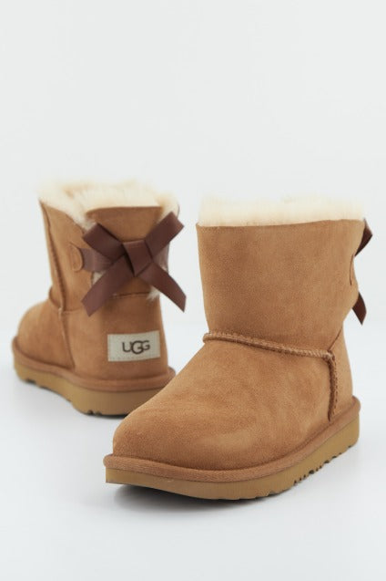 UGG MINI BAILEY BOW II en color CHESTNUT (1)