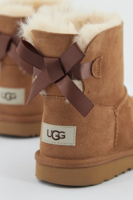 UGG MINI BAILEY BOW II en color CHESTNUT (3)