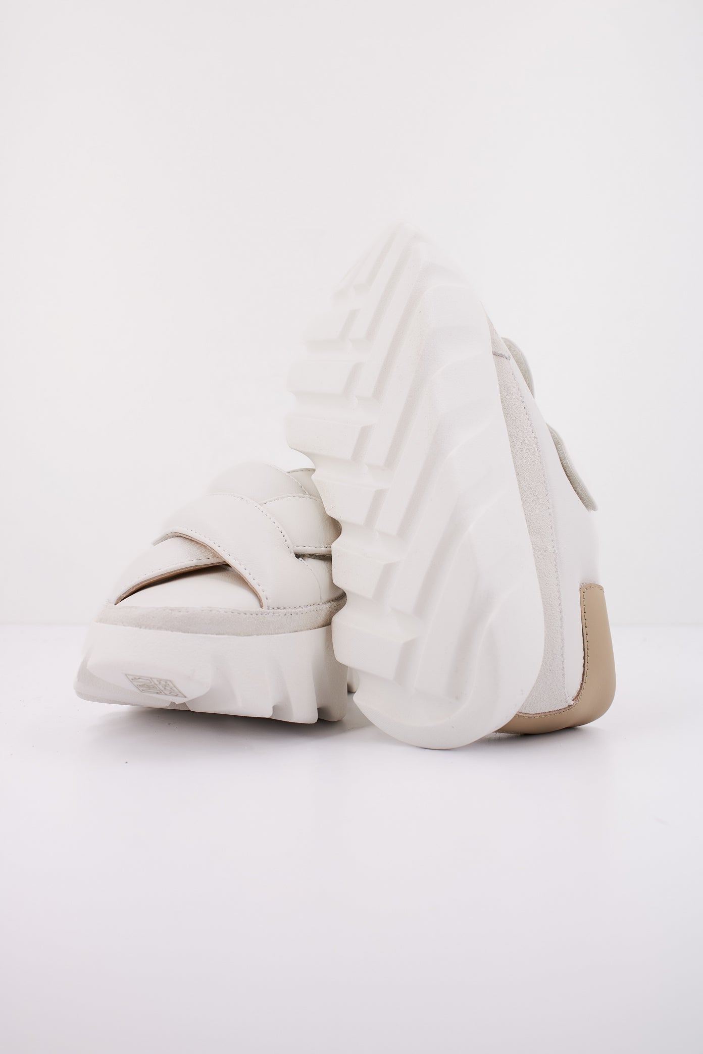 CCCCEES TURA LUCKY en color WHITE (5)