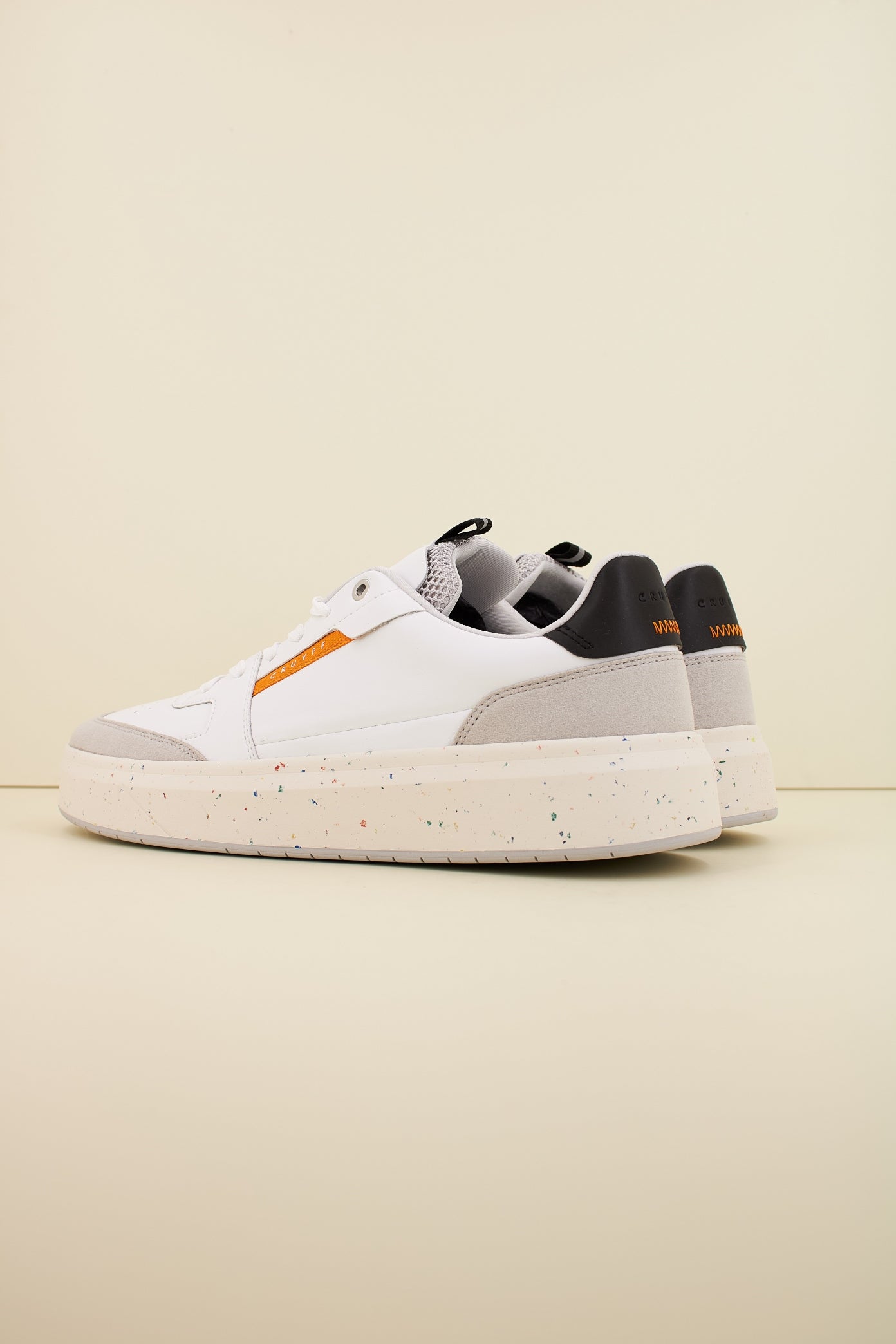 CRUYFF CC en color WHITEORANG (3)