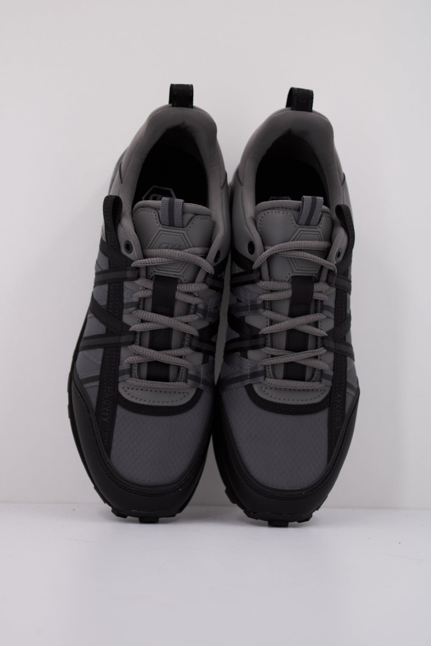 CRUYFF FEARIA en color GRYBLCK (3)