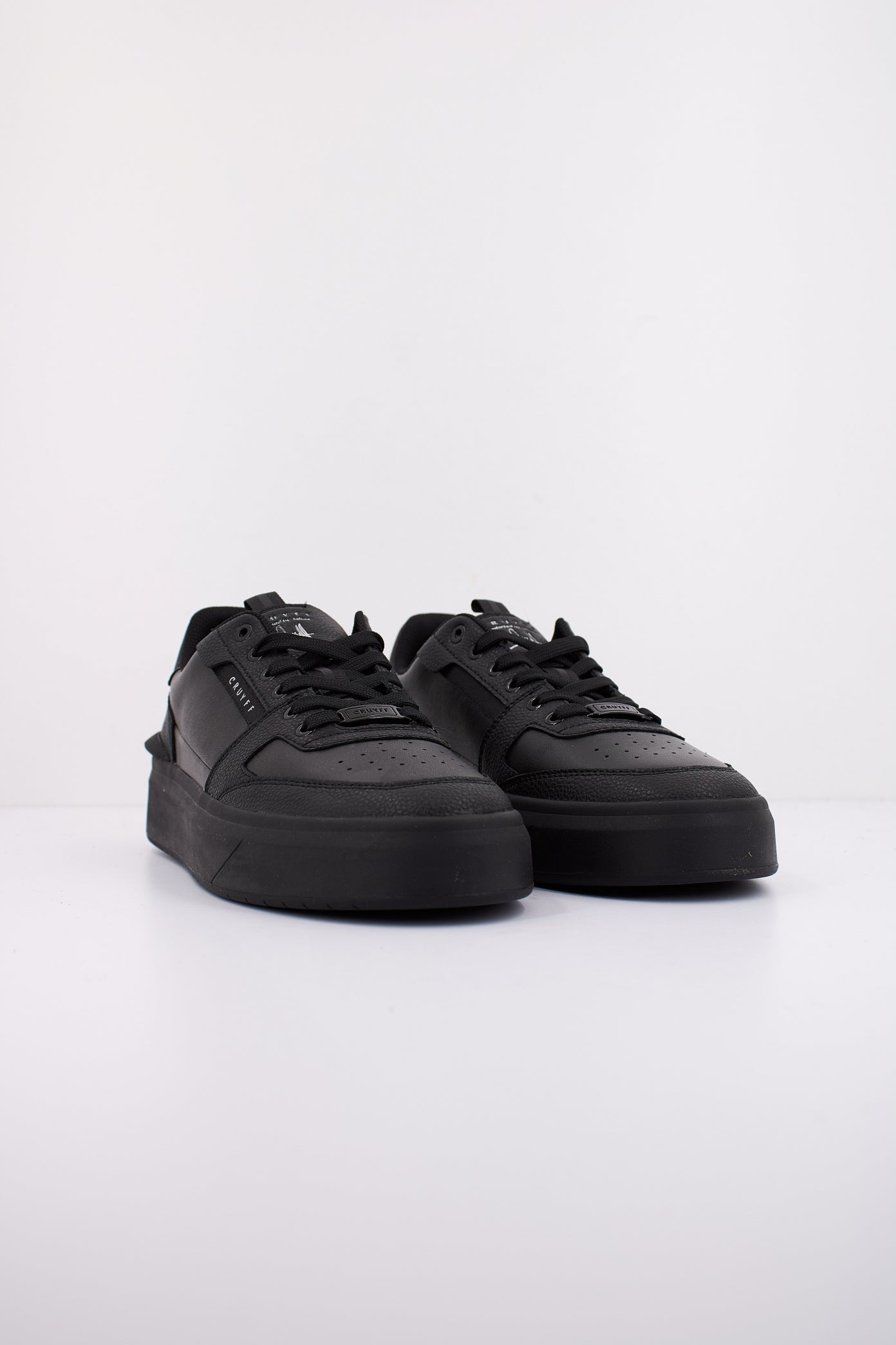 CRUYFF ENDORSED TENNIS en color BLACK (2)