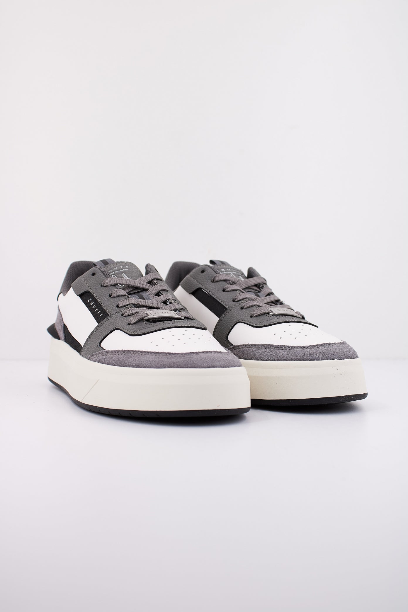 CRUYFF ENDORSED TENNIS en color WHTGRY (2)