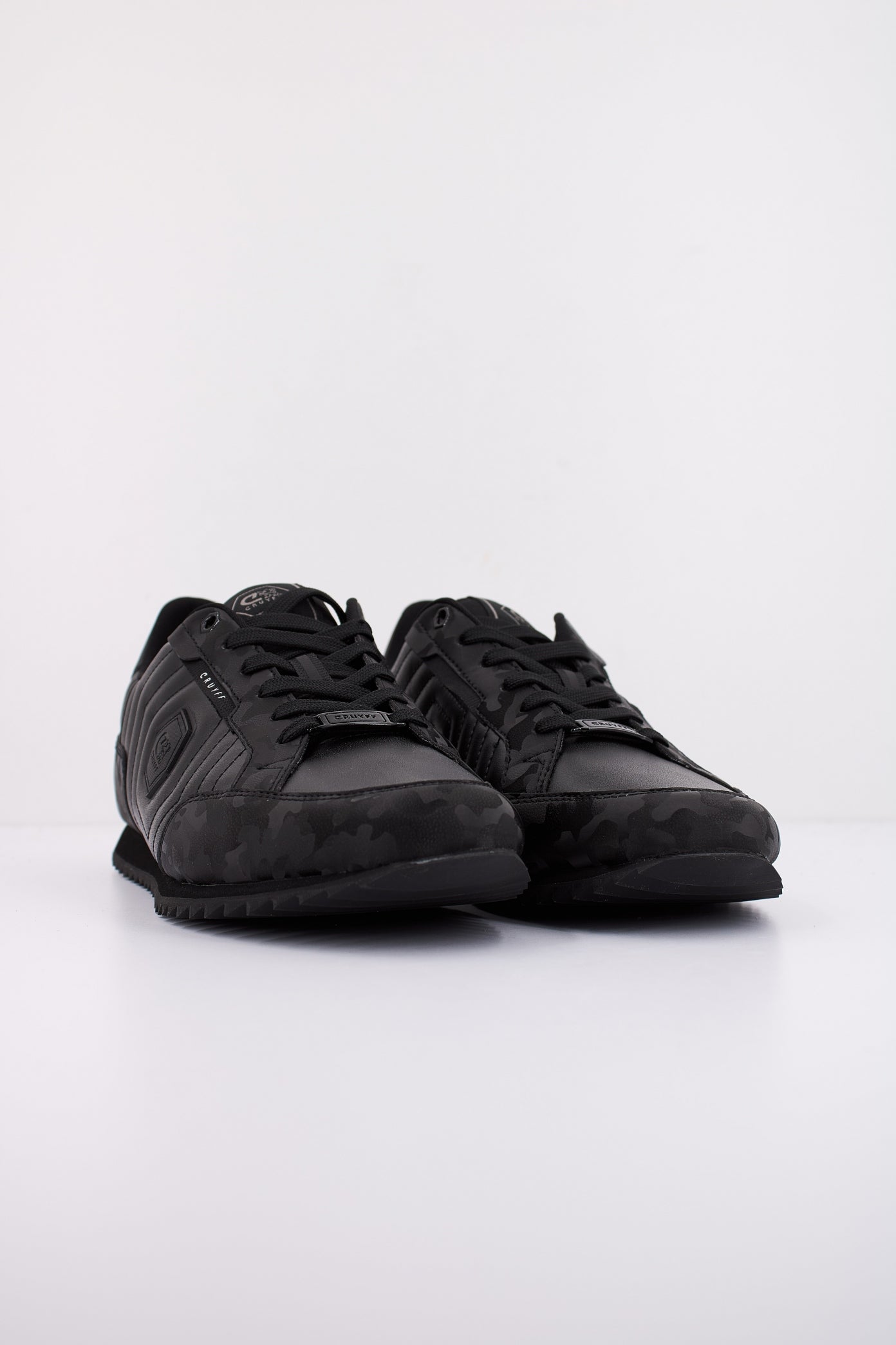 CRUYFF REZAI en color BLACK (2)