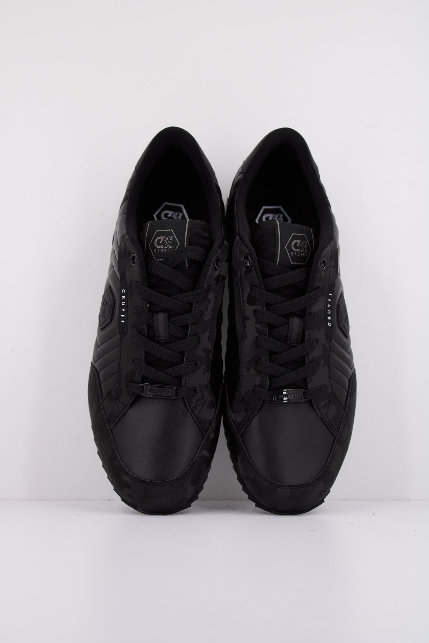 CRUYFF REZAI en color BLACK (3)