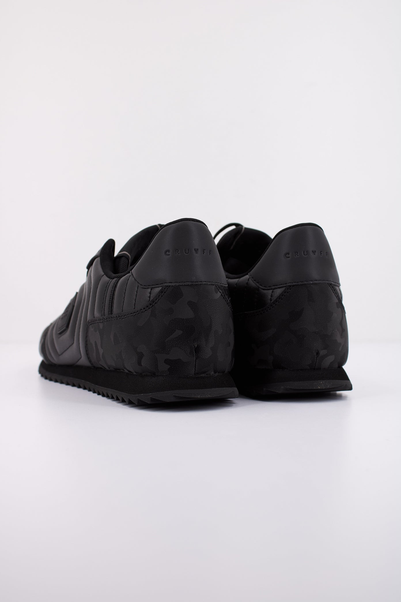 CRUYFF REZAI en color BLACK (4)