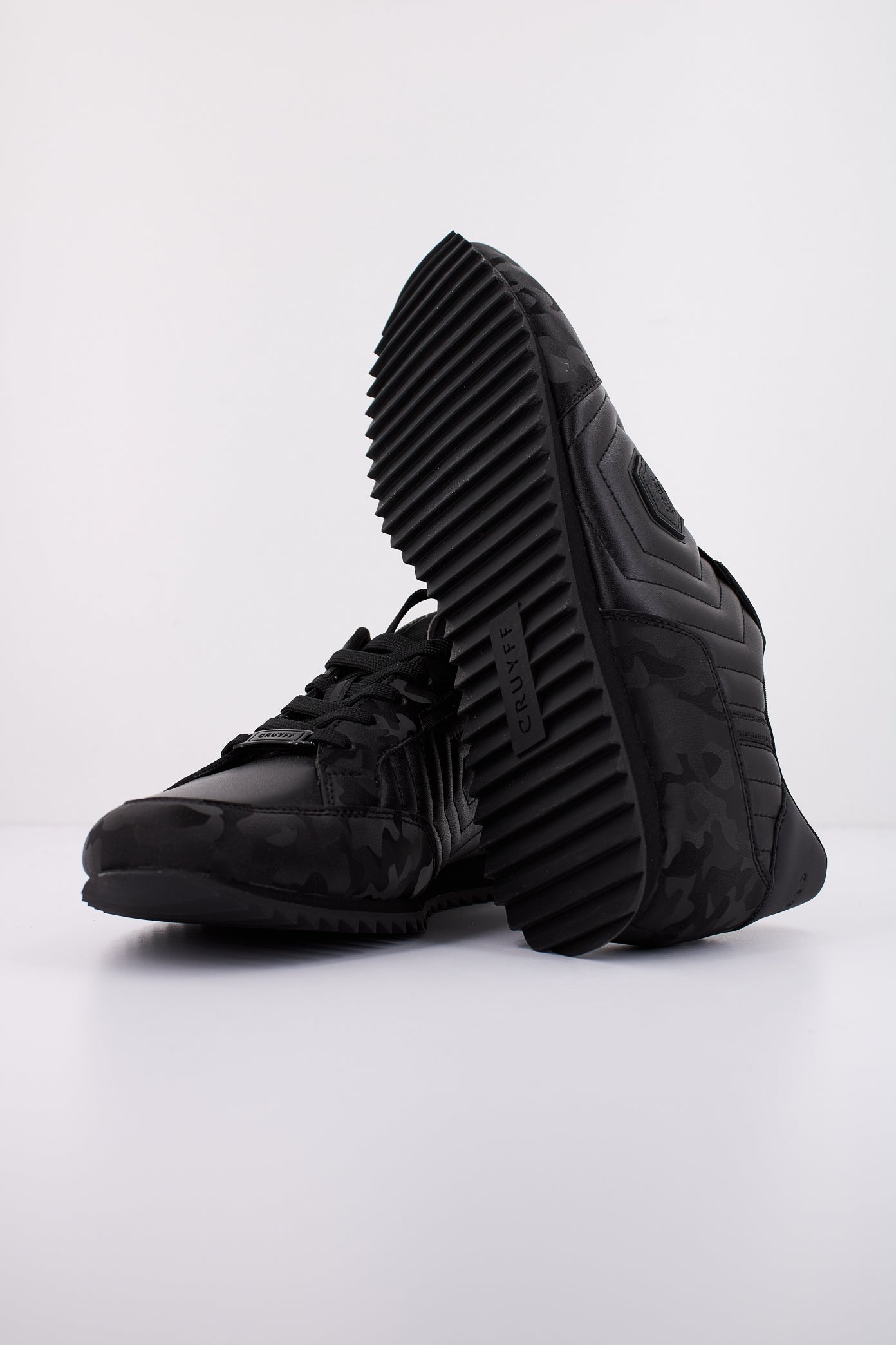 CRUYFF REZAI en color BLACK (5)