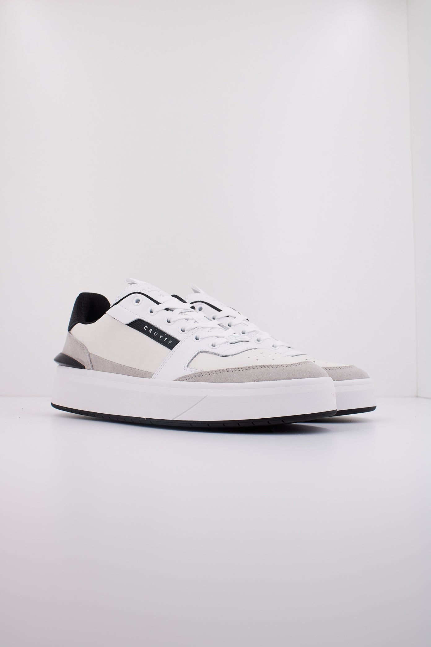 CRUYFF ENDORSED TENNIS en color WHTGRY (2)