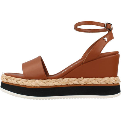 GIOSEPPO ARNIQUET en color CUERO  (2)