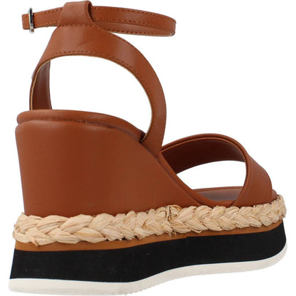 GIOSEPPO ARNIQUET en color CUERO  (3)