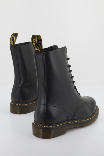 DR. MARTENS   en color BLCKSMTH  (2)