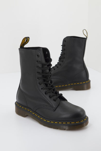 DR. MARTENS VIRGINIA en color BLACK  (1)