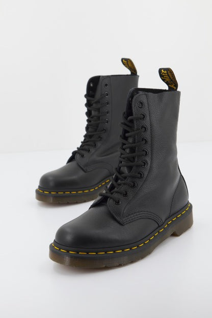 DR. MARTENS VIRGINIA en color BLACK  (3)