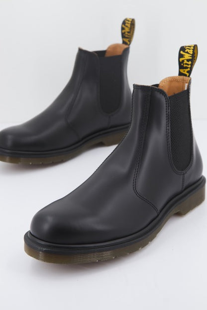 DR. MARTENS DM  en color BLACK  (1)