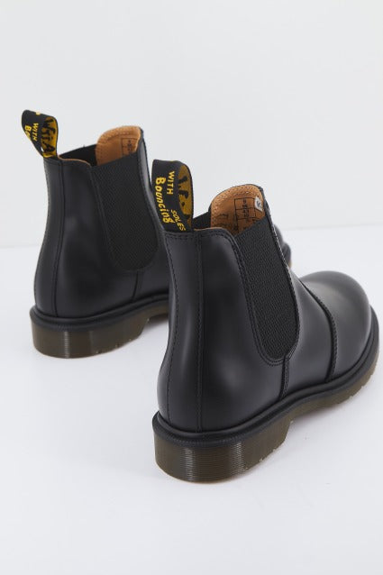 DR. MARTENS DM  en color BLACK  (3)