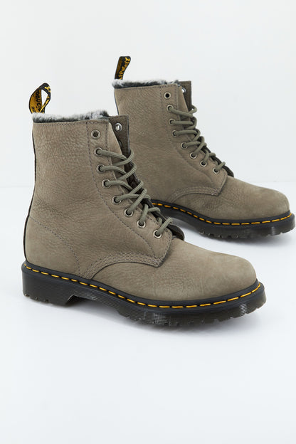 DR. MARTENS  SERENA en color NCKLGRY  (1)