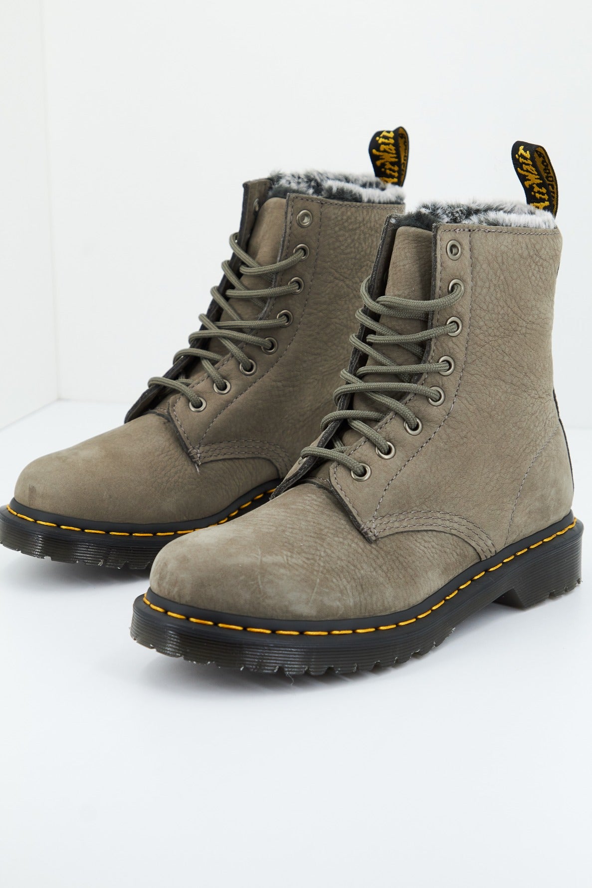 DR. MARTENS  SERENA en color NCKLGRY  (2)