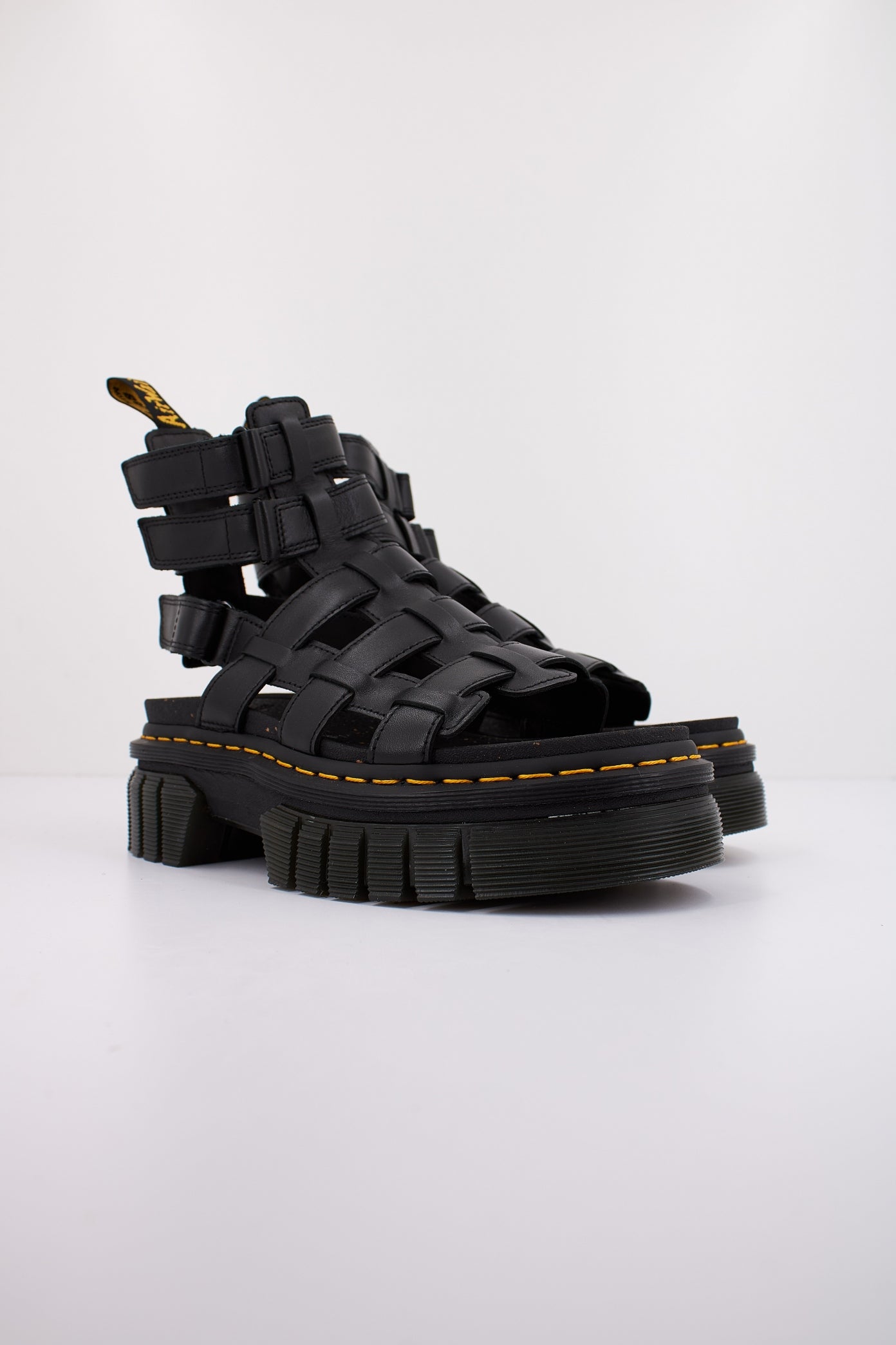 DR. MARTENS RICKI GLADIATOR en color BLACK  (2)