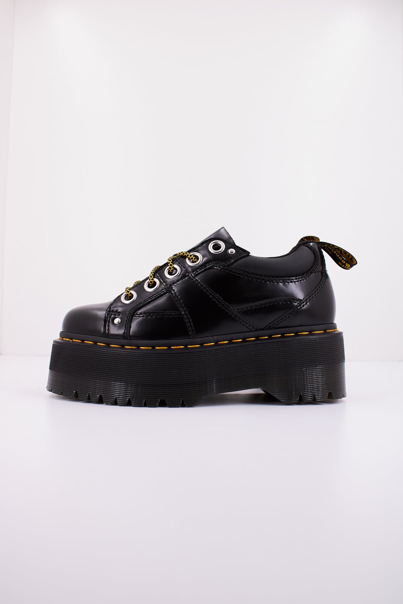 DR. MARTENS QUAD MAX en color BLACK  (1)