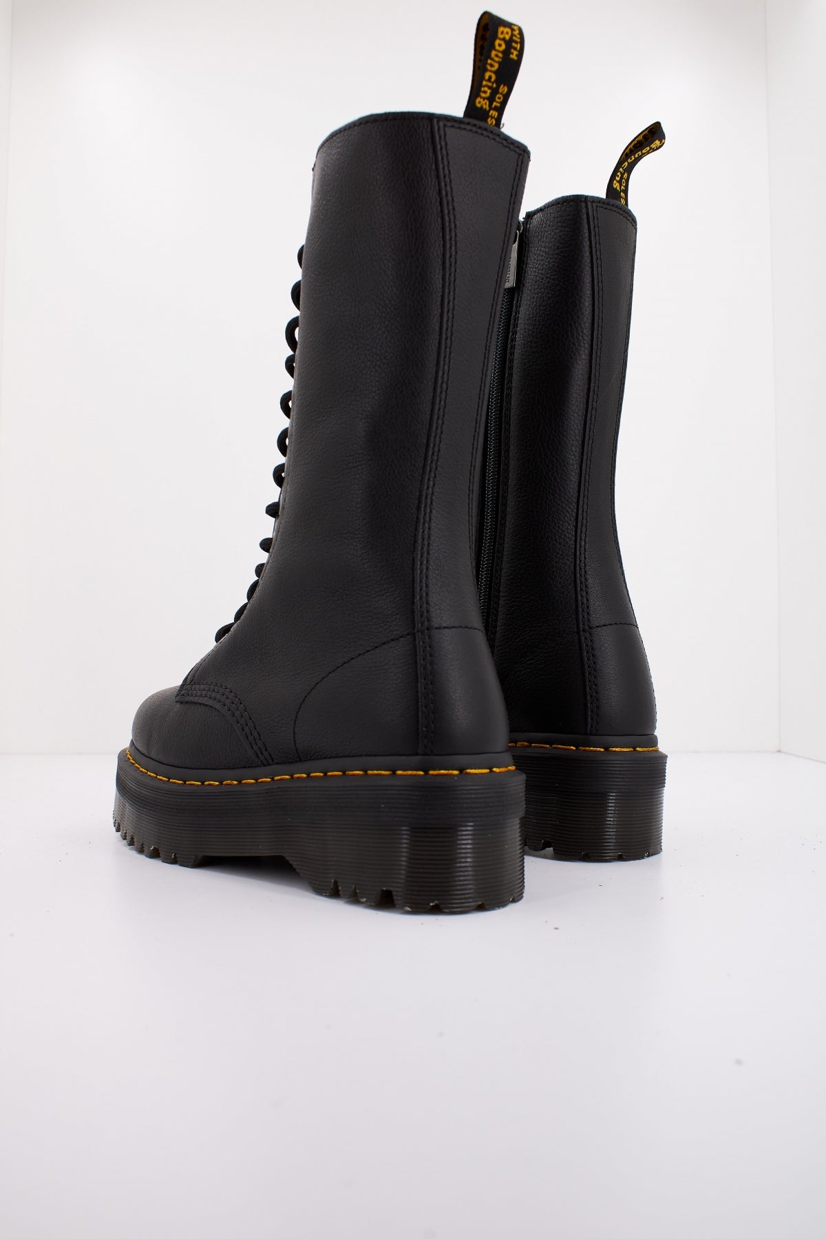 DR. MARTENS QUAD en color BLACK  (3)