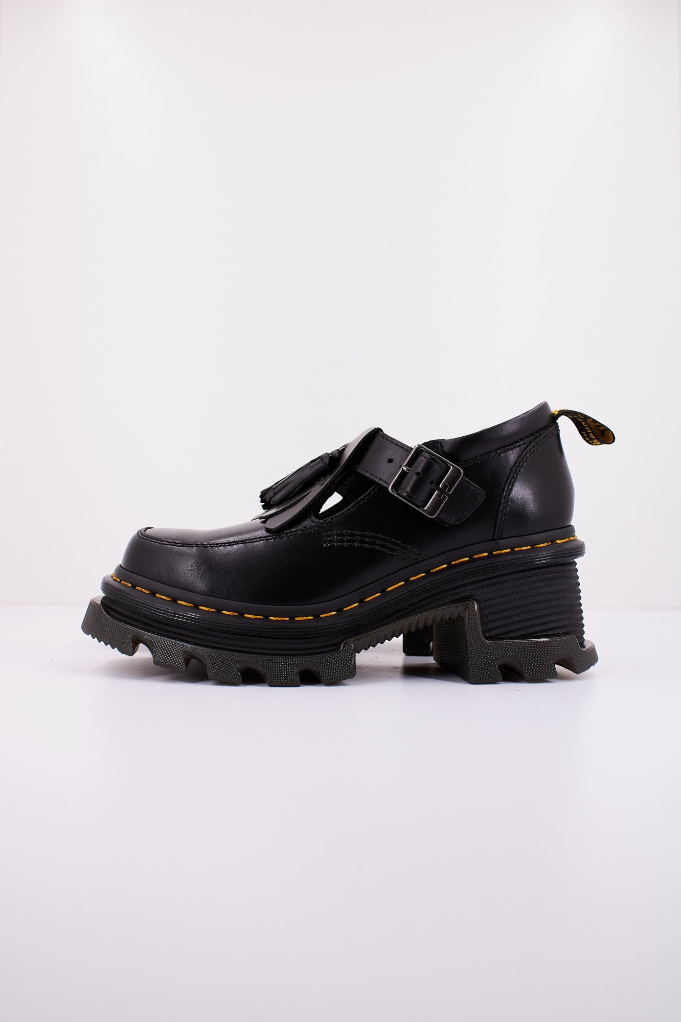 DR. MARTENS CORRAN MARY JANE en color BLACK  (1)