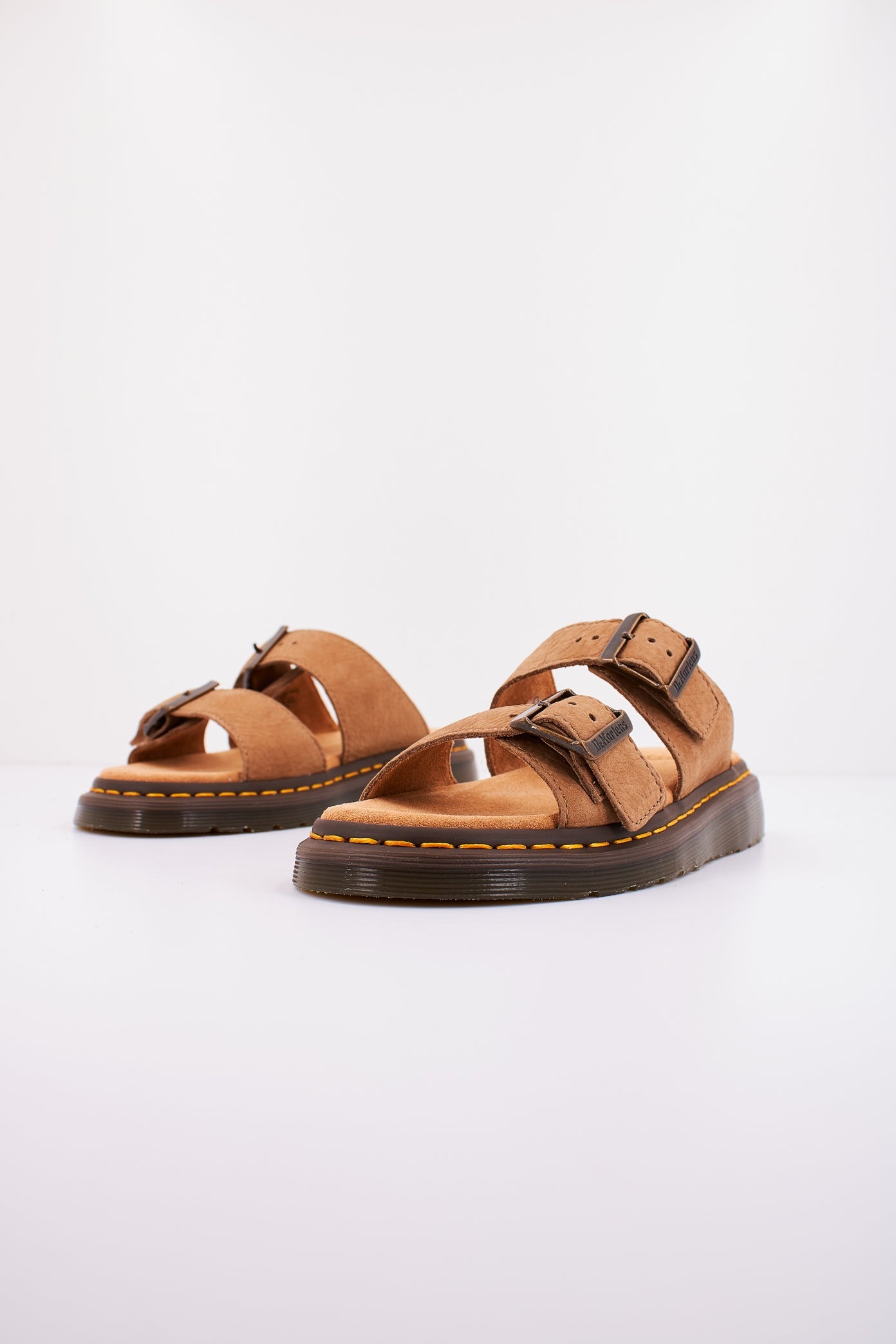 DR. MARTENS JOSEF en color SVNHTN  (2)