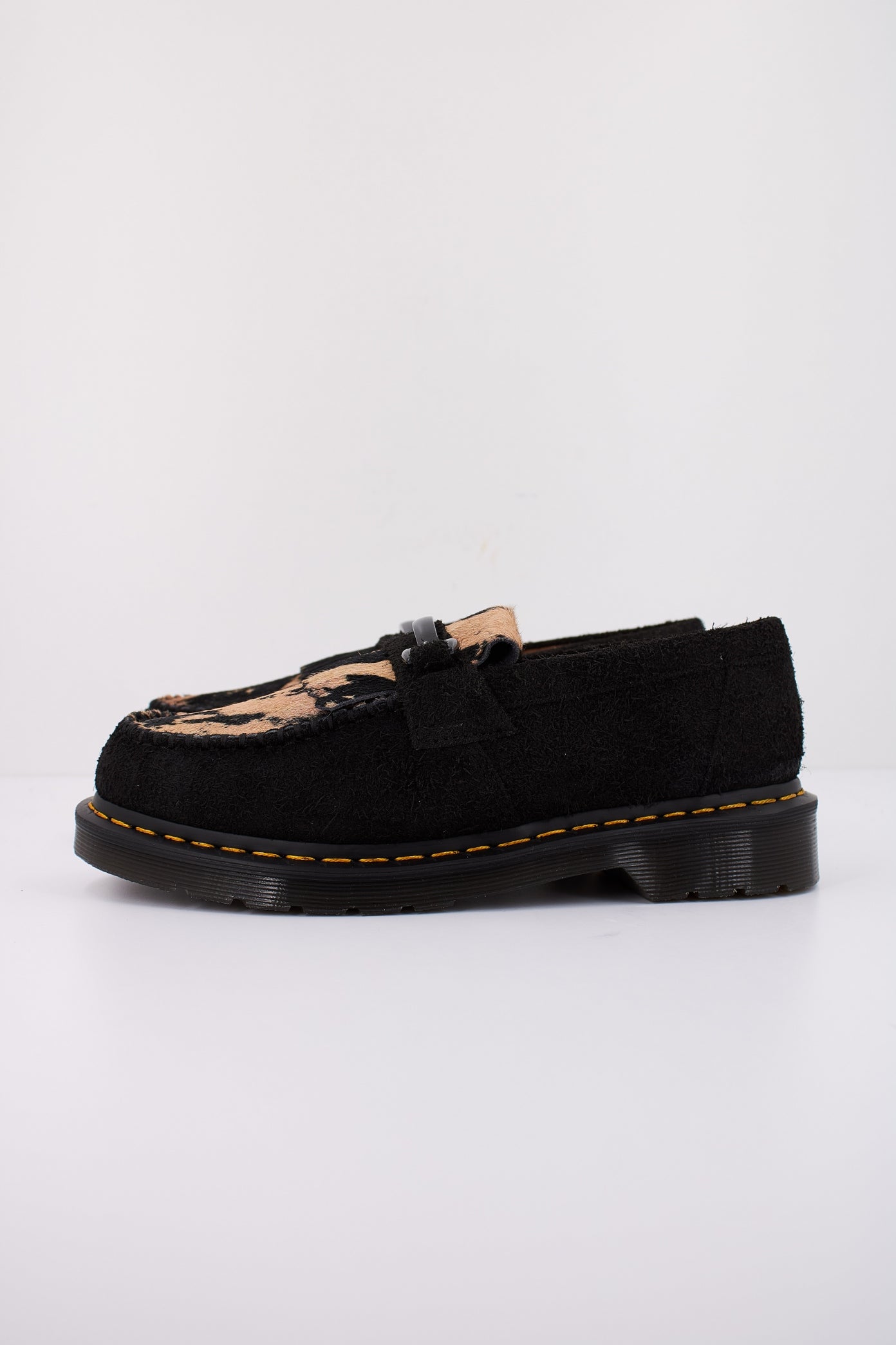 DR. MARTENS ADRIAN SNAFFLE en color BLACK  (1)