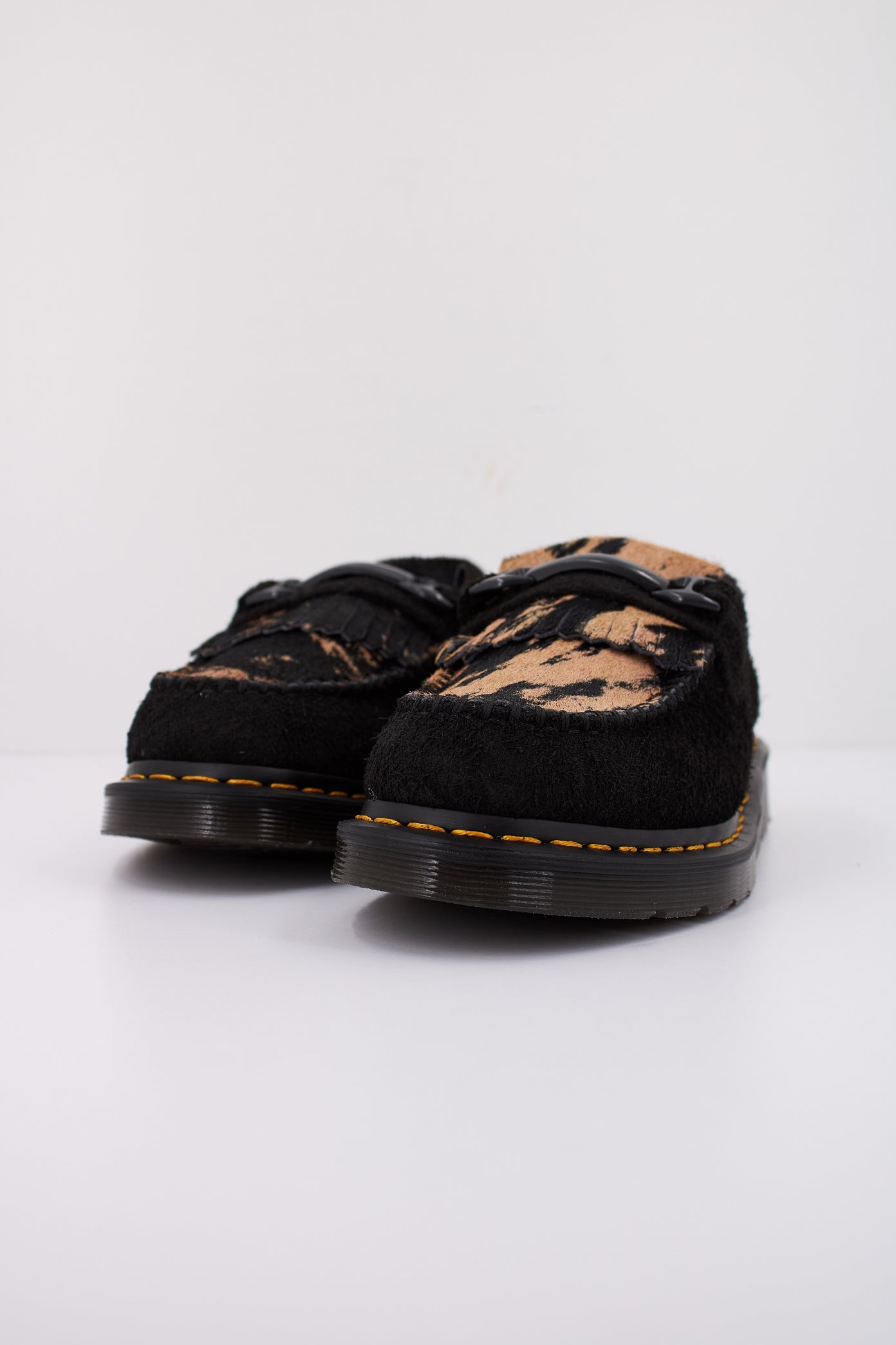 DR. MARTENS ADRIAN SNAFFLE en color BLACK  (2)