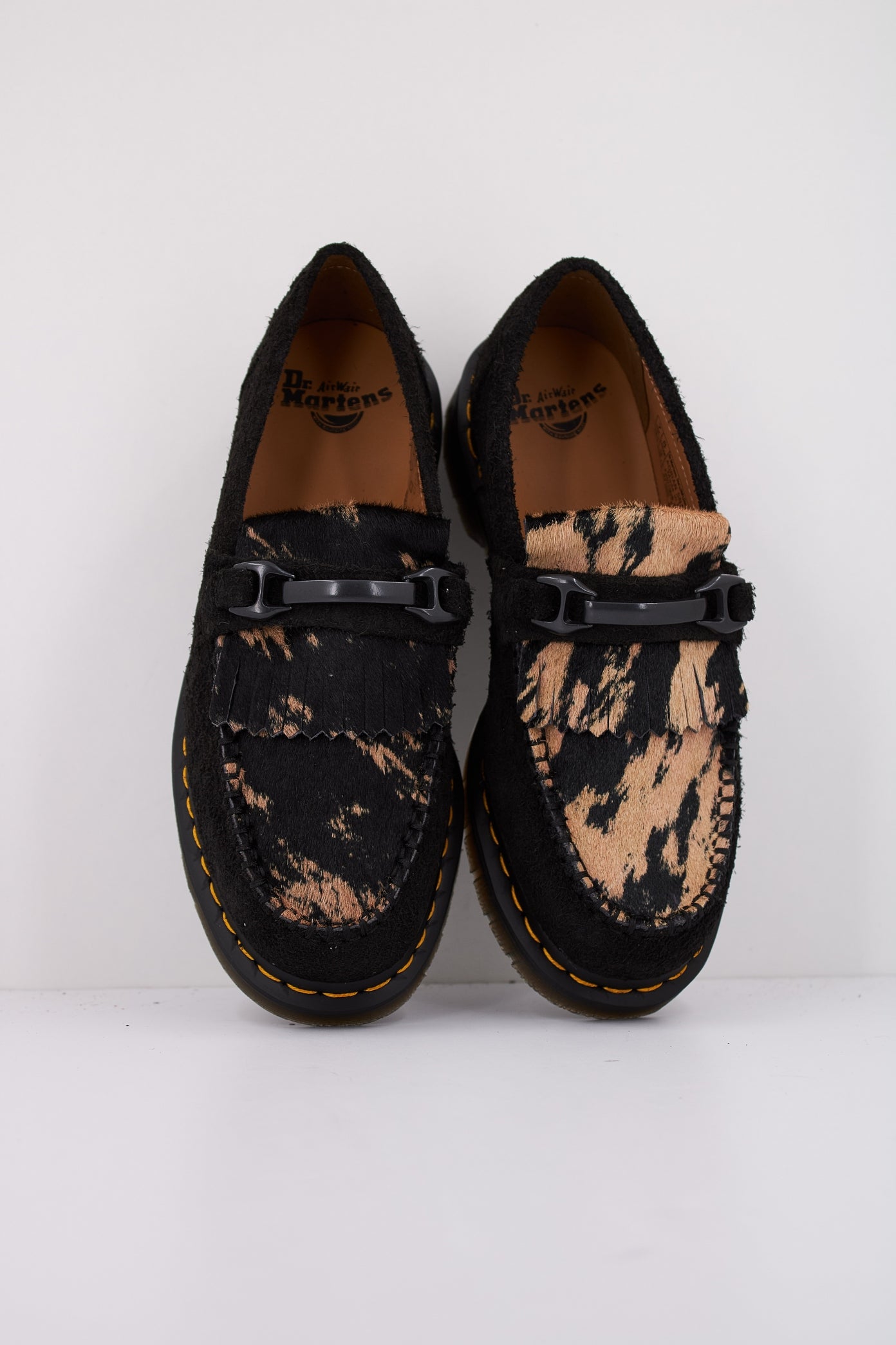 DR. MARTENS ADRIAN SNAFFLE en color BLACK  (3)