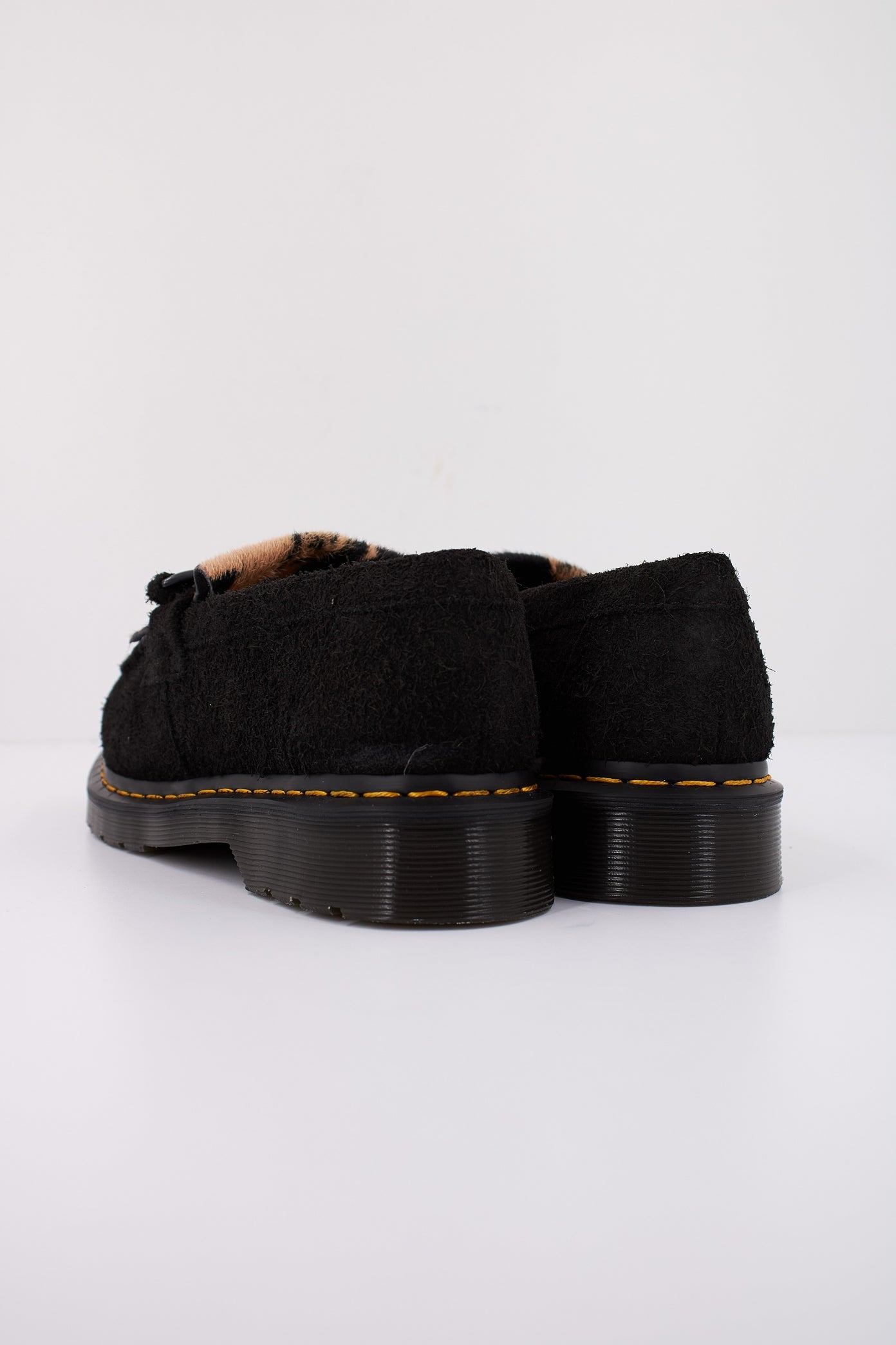 DR. MARTENS ADRIAN SNAFFLE en color BLACK  (4)