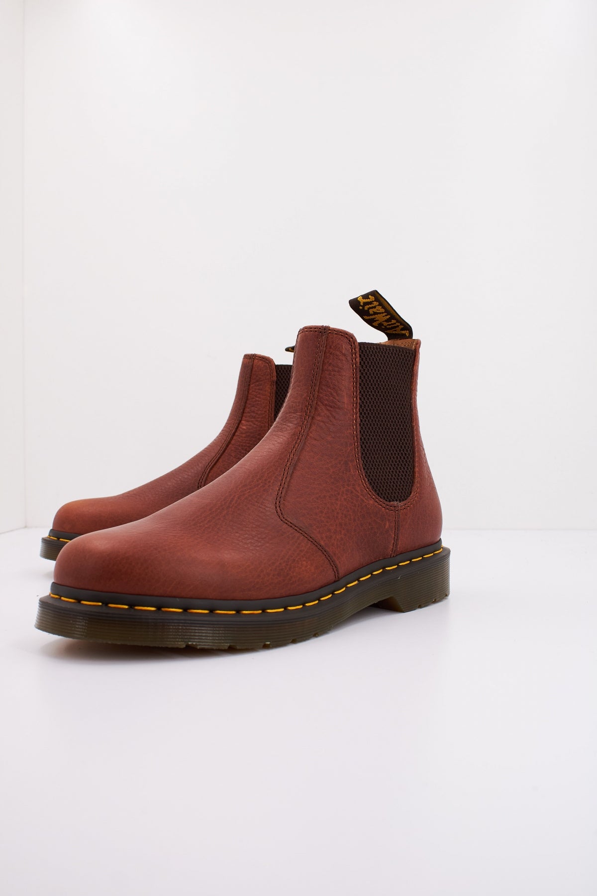 DR. MARTENS  en color CASHEW  (2)