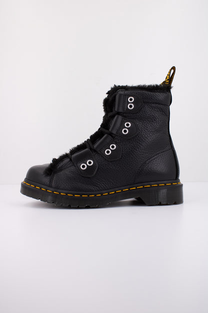 DR. MARTENS WANAMA en color BLACK  (1)