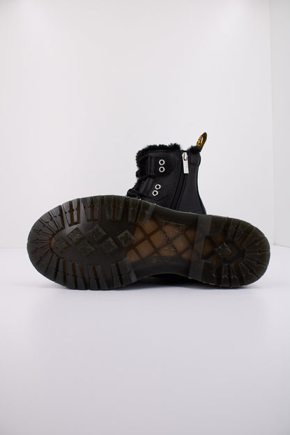 DR. MARTENS WANAMA en color BLACK  (5)