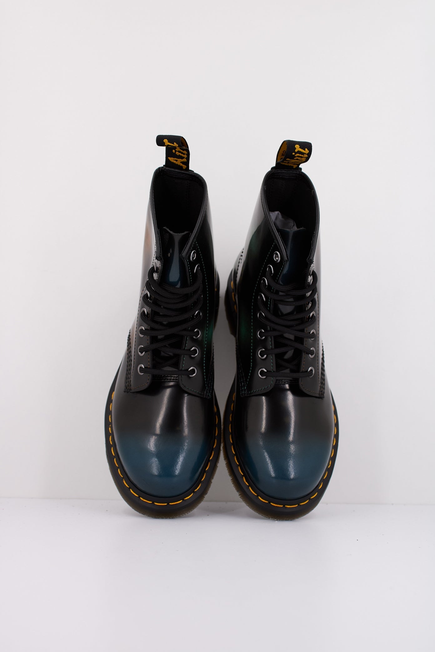 DR. MARTENS  en color BLACK  (3)