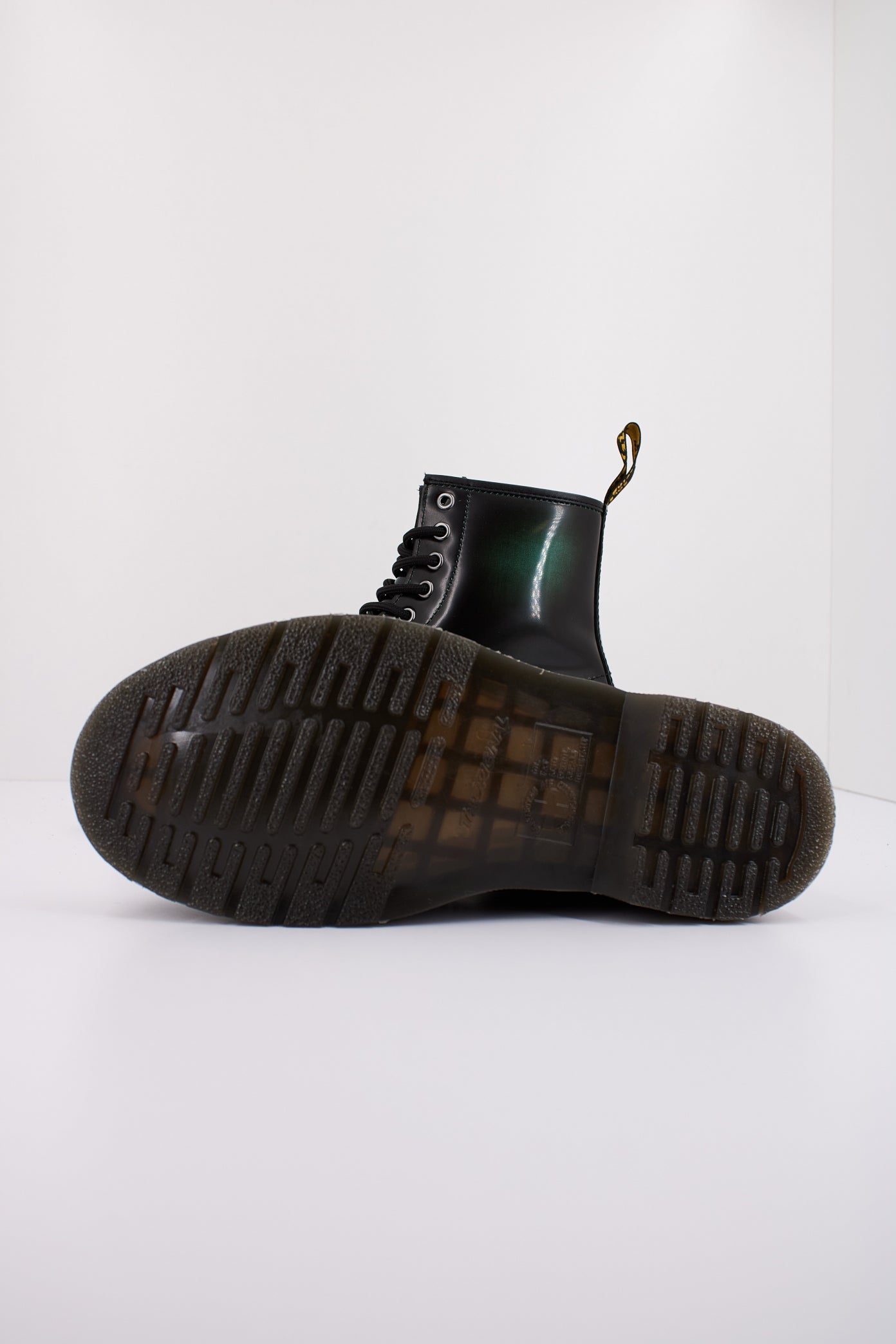 DR. MARTENS  en color BLACK  (5)