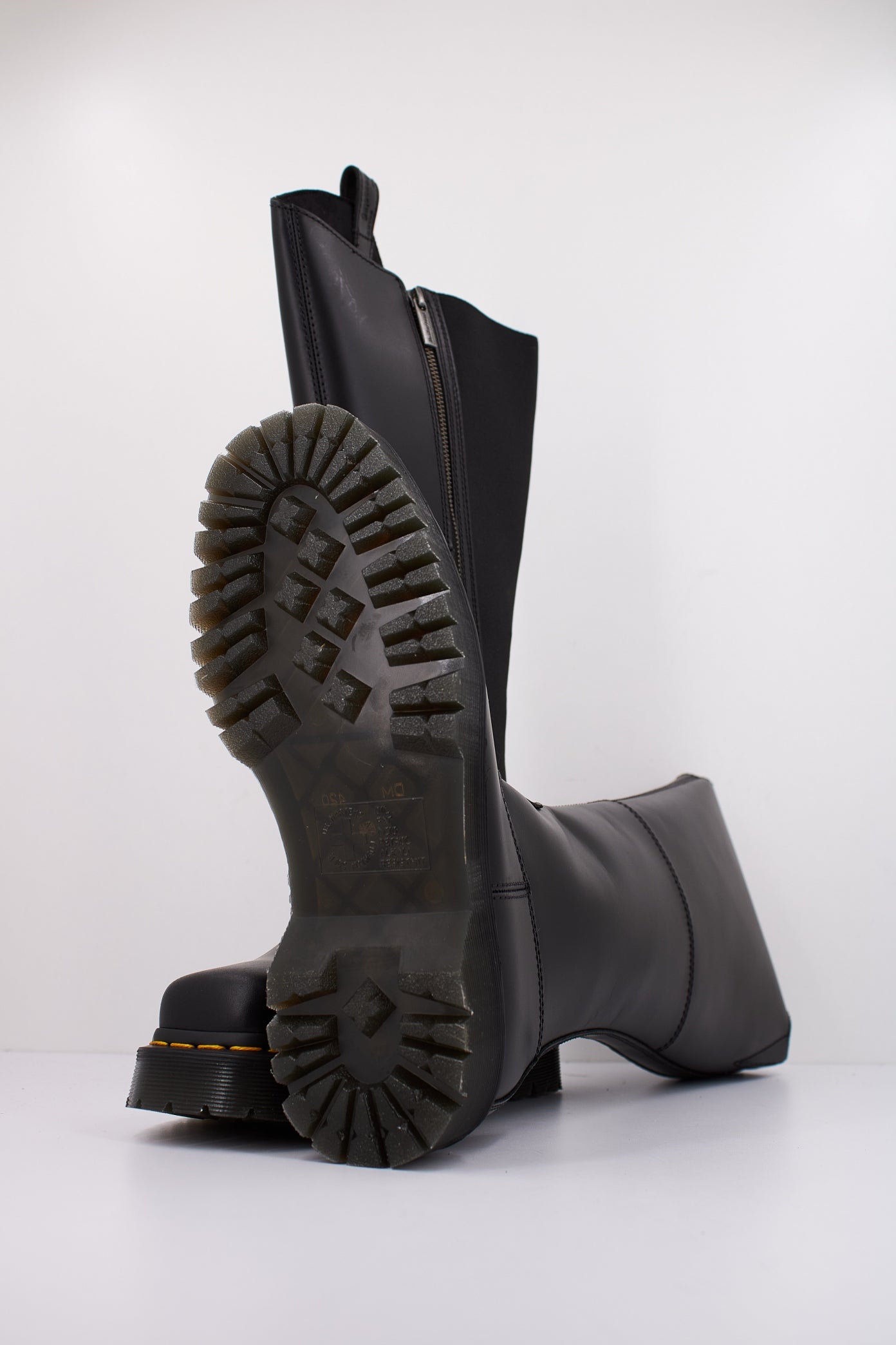DR. MARTENS AMAAYAH HI en color BLACK  (5)