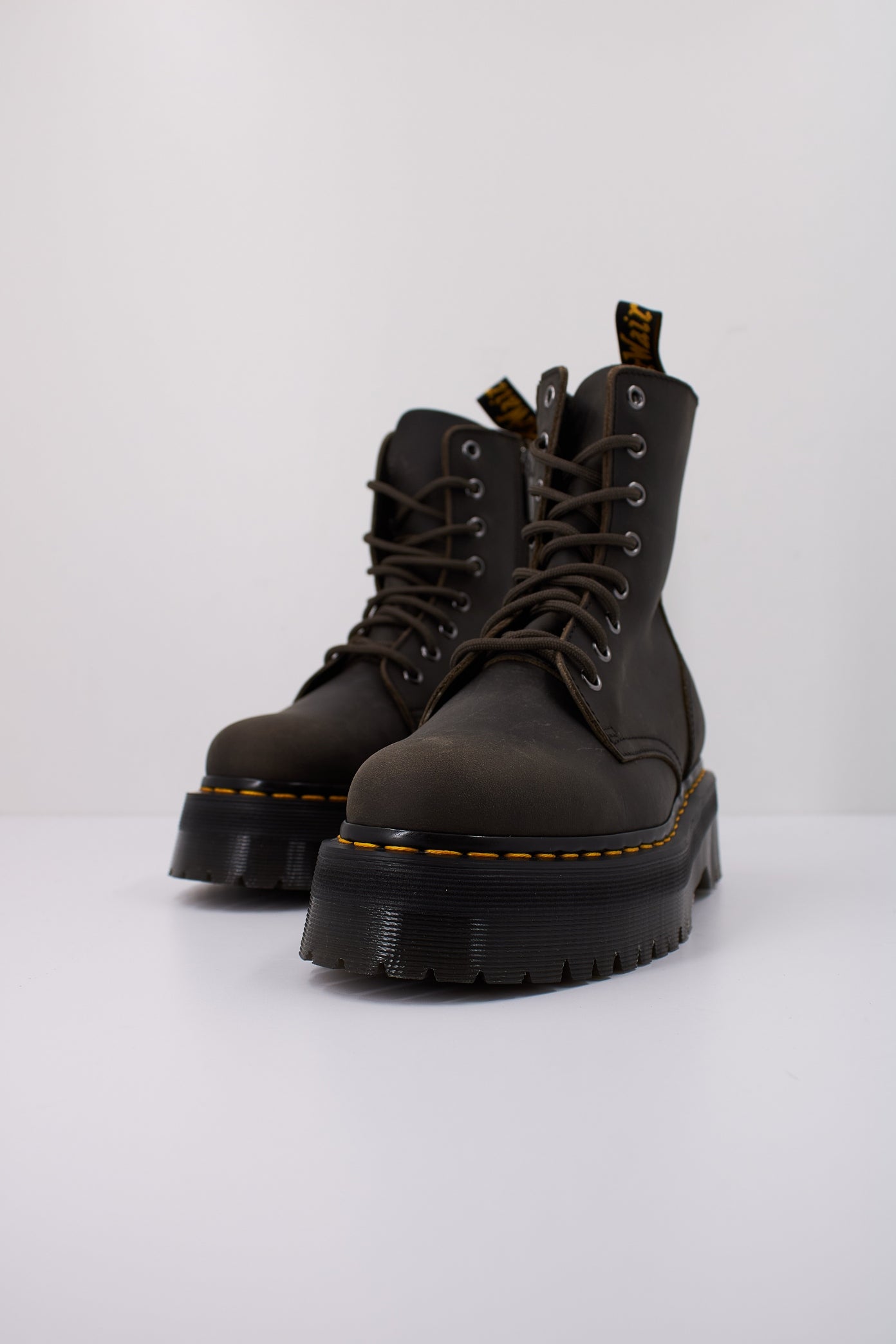 DR. MARTENS JADON en color GREY  (2)