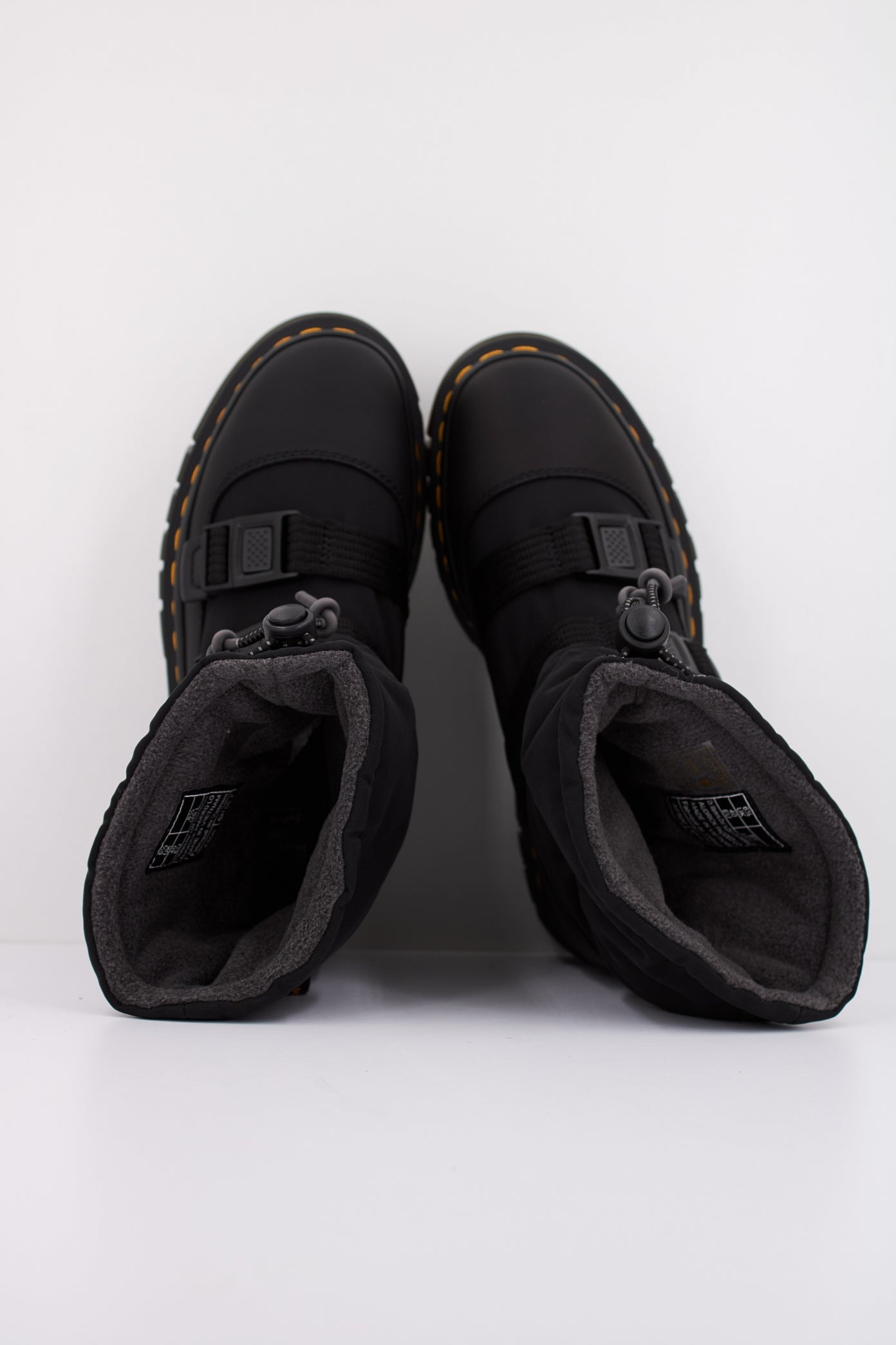 DR. MARTENS AUDRICK PADDED LO en color BLACK  (3)