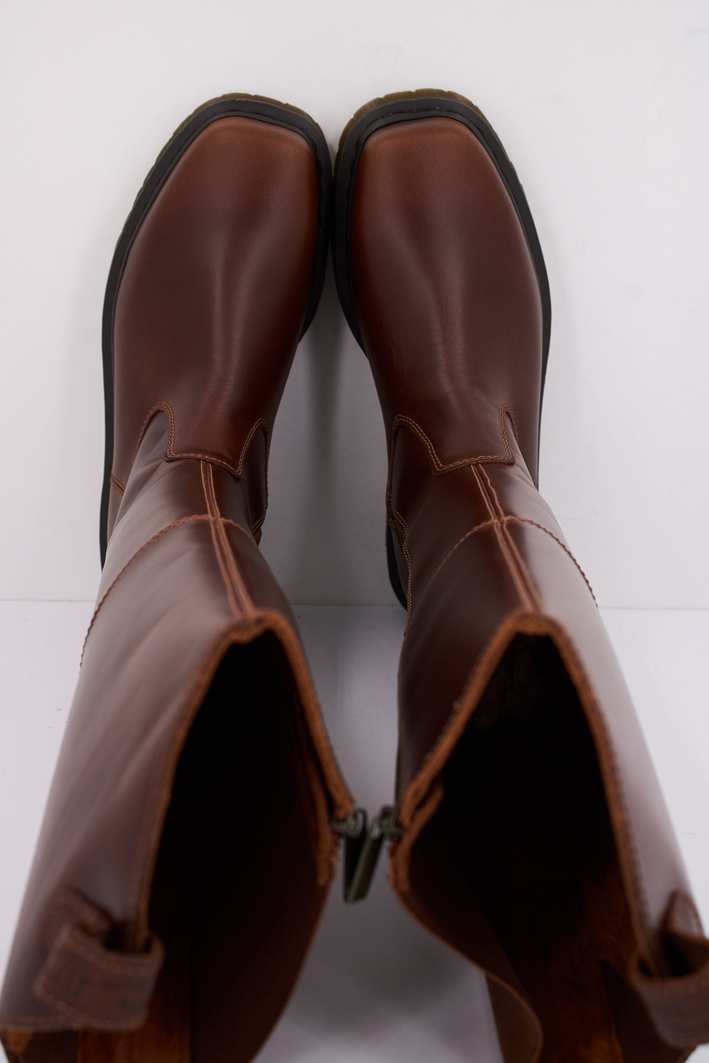 DR. MARTENS AMAAYAH HI en color BUTTERSCOT  (3)