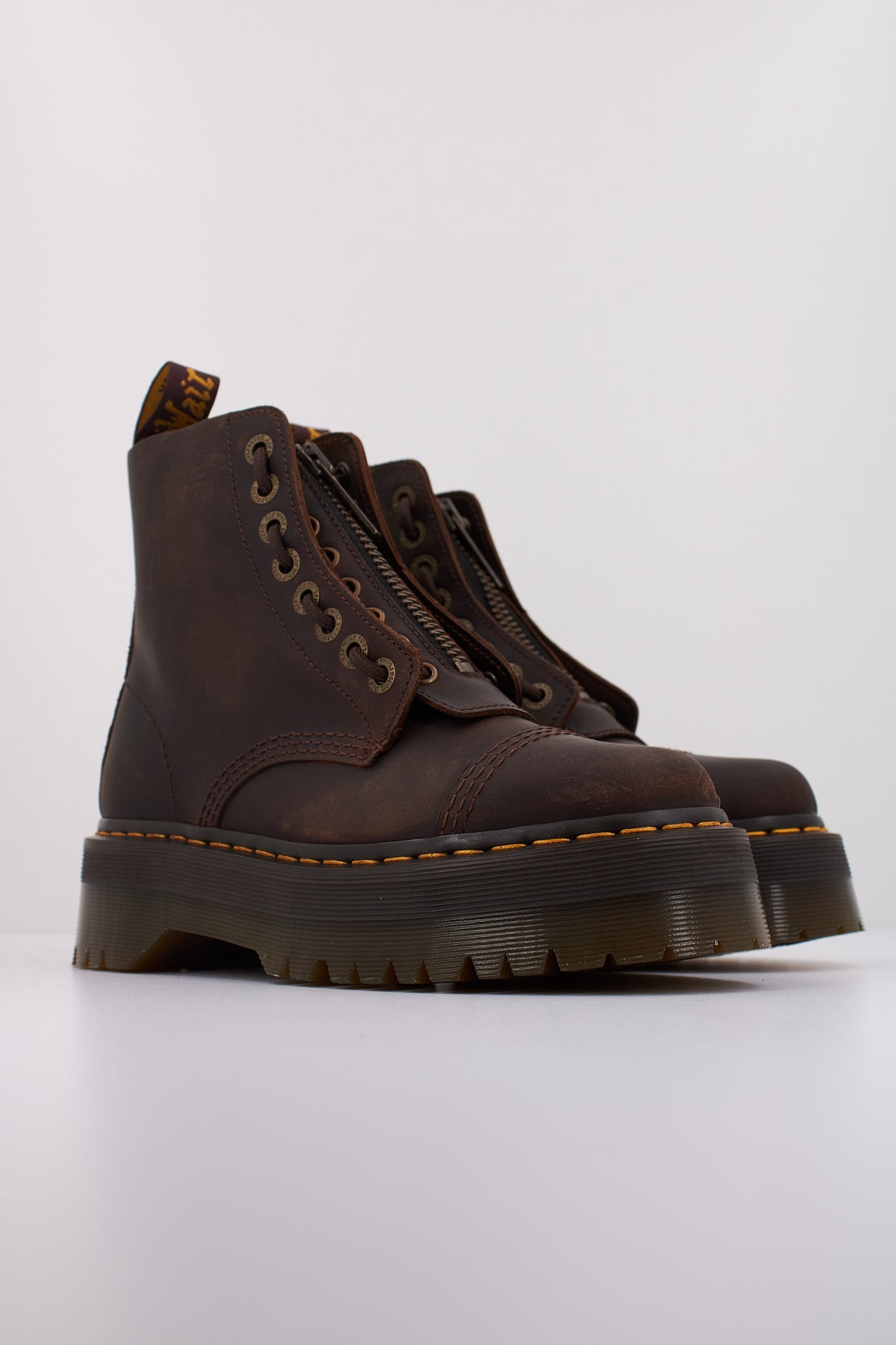 DR. MARTENS SINCLAIR  en color DRKBRW  (2)