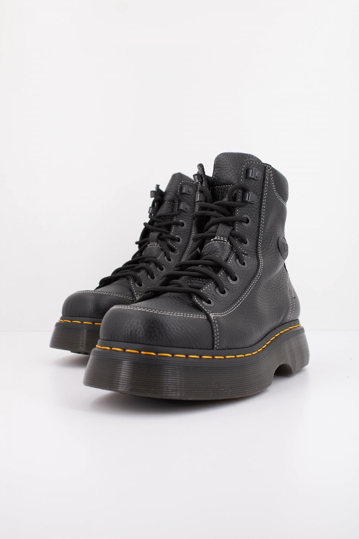 DR. MARTENS BUZZ I en color BLACK  (2)