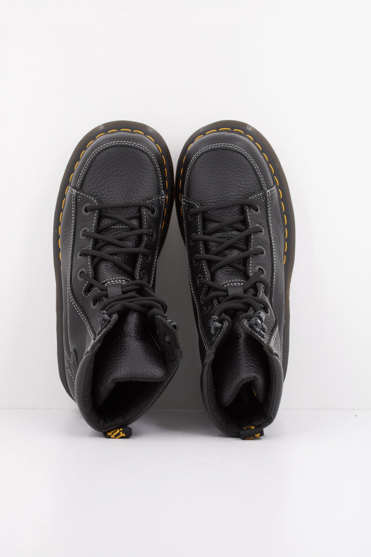 DR. MARTENS BUZZ I en color BLACK  (3)