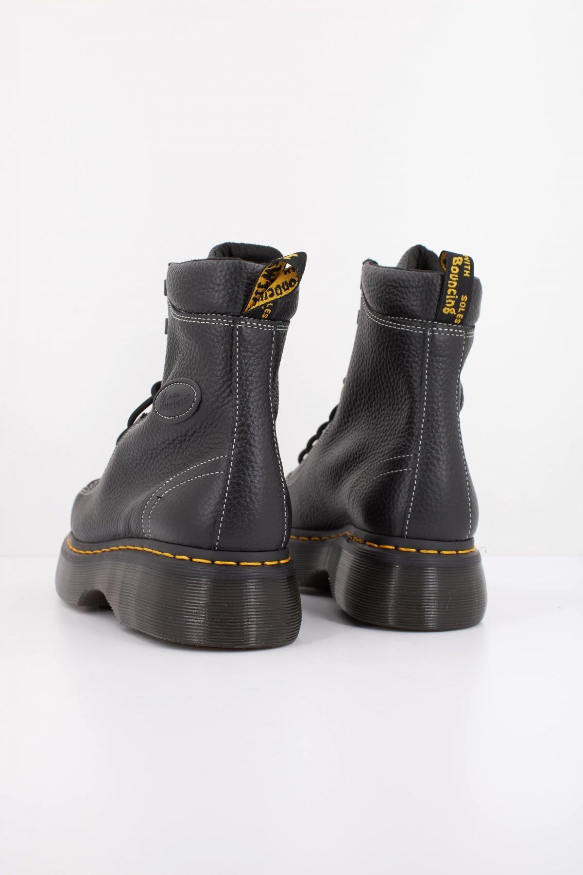 DR. MARTENS BUZZ I en color BLACK  (4)