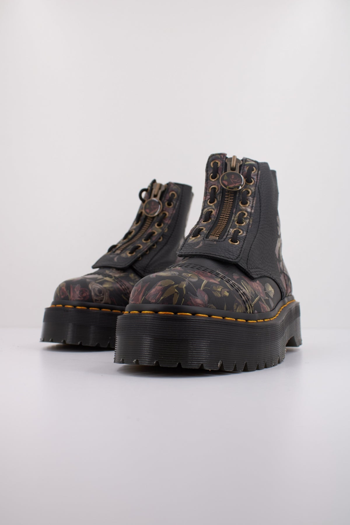 DR. MARTENS SINCLAIR en color BLACK  (2)