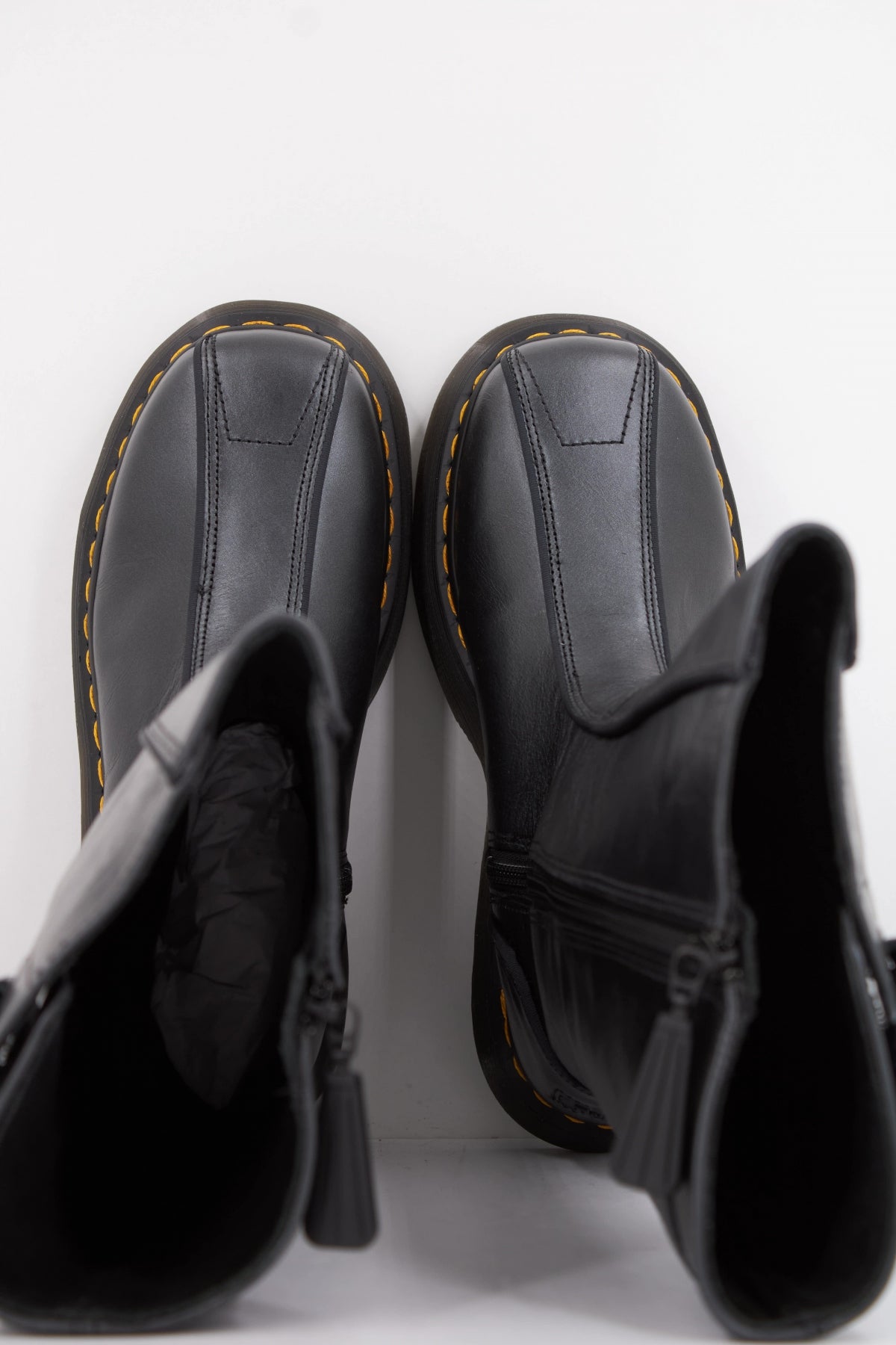 DR. MARTENS  BUZZ HI  en color BLACK  (3)