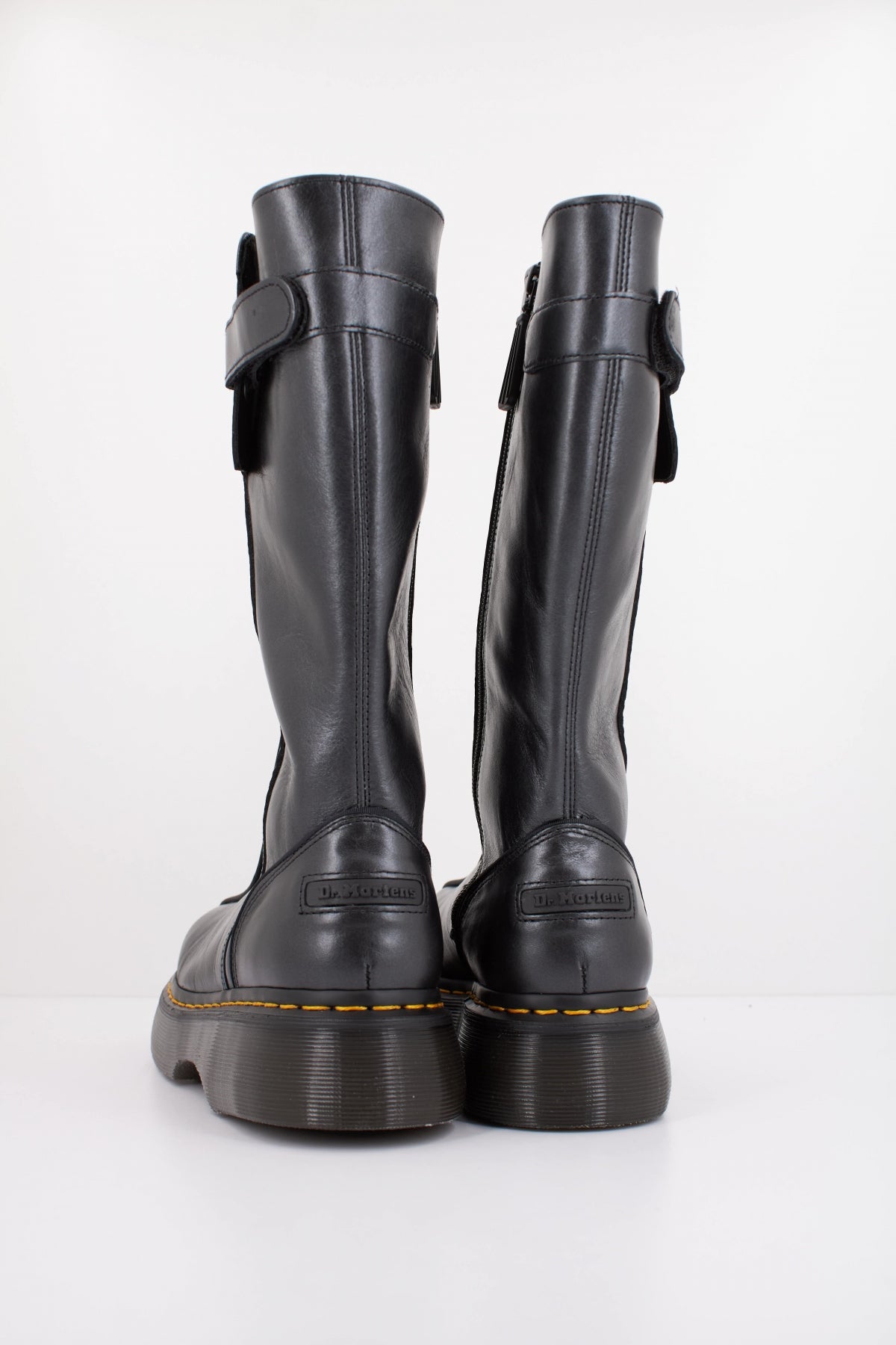 DR. MARTENS  BUZZ HI  en color BLACK  (4)
