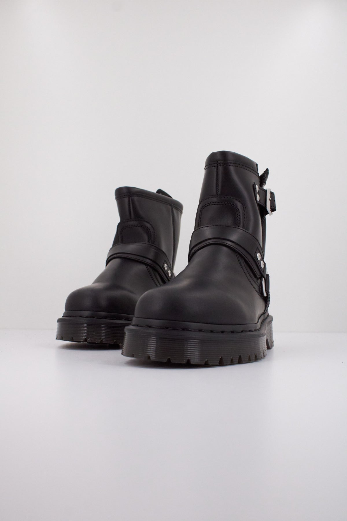 DR. MARTENS ANISTONE HRNS en color BLACK  (2)