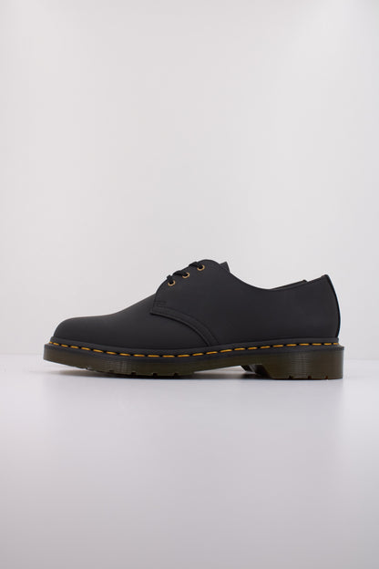 DR. MARTENS VEGAN  en color BLACK  (1)